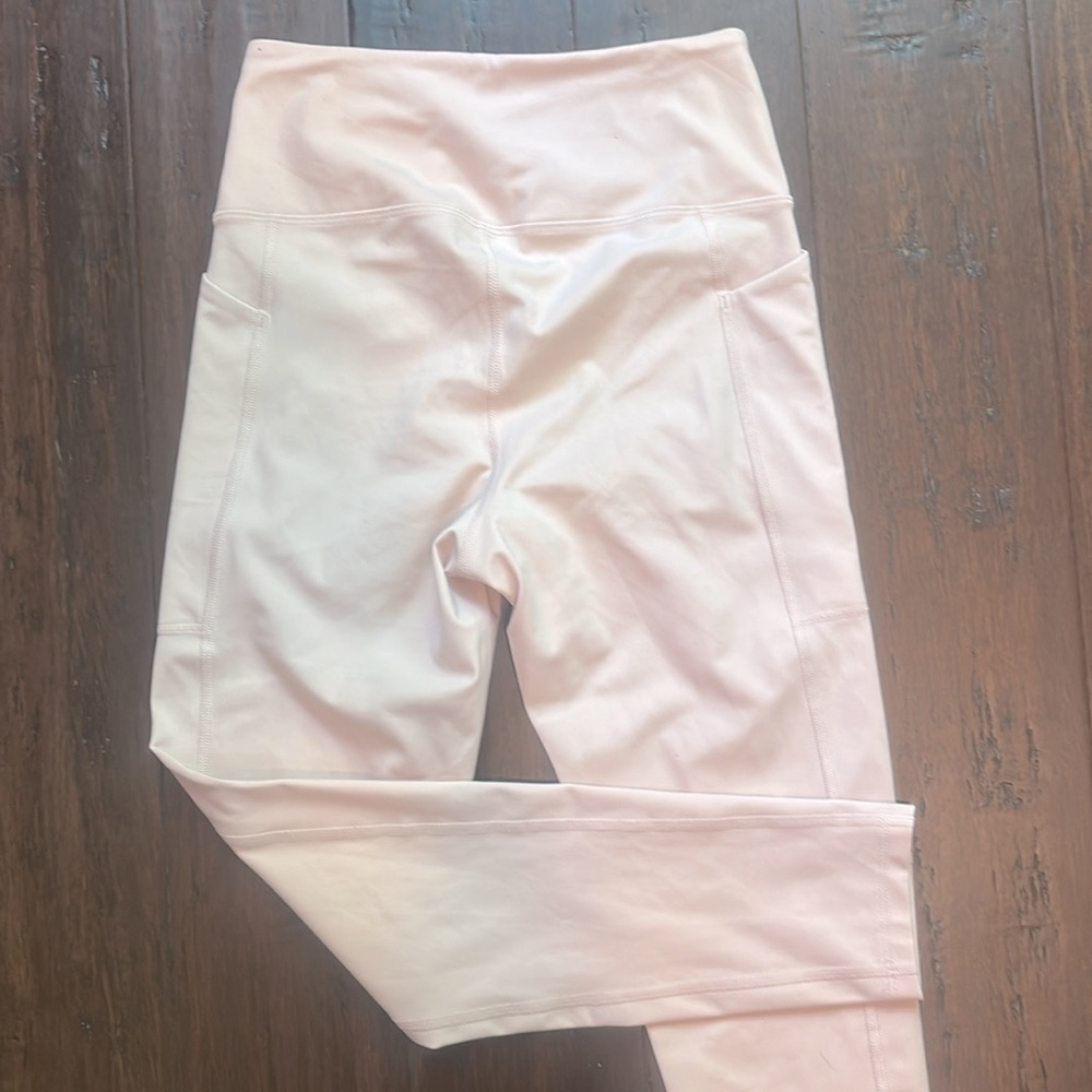 Girlfriend Collective - Compressive Pocket Leggings in pastel pink - S - Picture 4 of 6